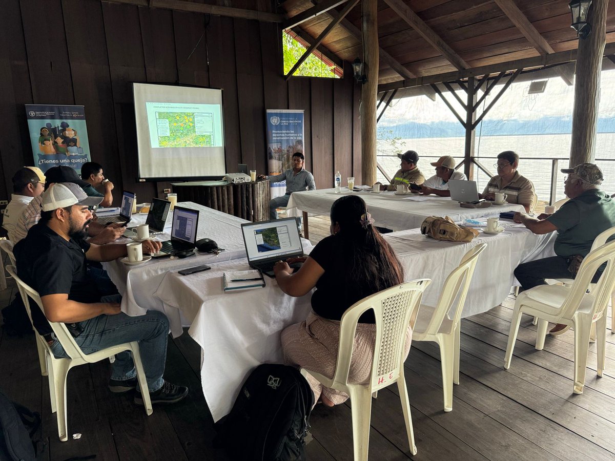 FAOGuatemala's tweet image. El proyecto #PBF Valle del Polochic busca fortalecer el diálogo, la prevención y la gestión pacífica de los conflictos agrarios, así como promover una gobernanza responsable de la tierra con enfoque de derechos humanos. 🌾⚖️

#InclusiónEsPaz
#DiálogoEsPaz