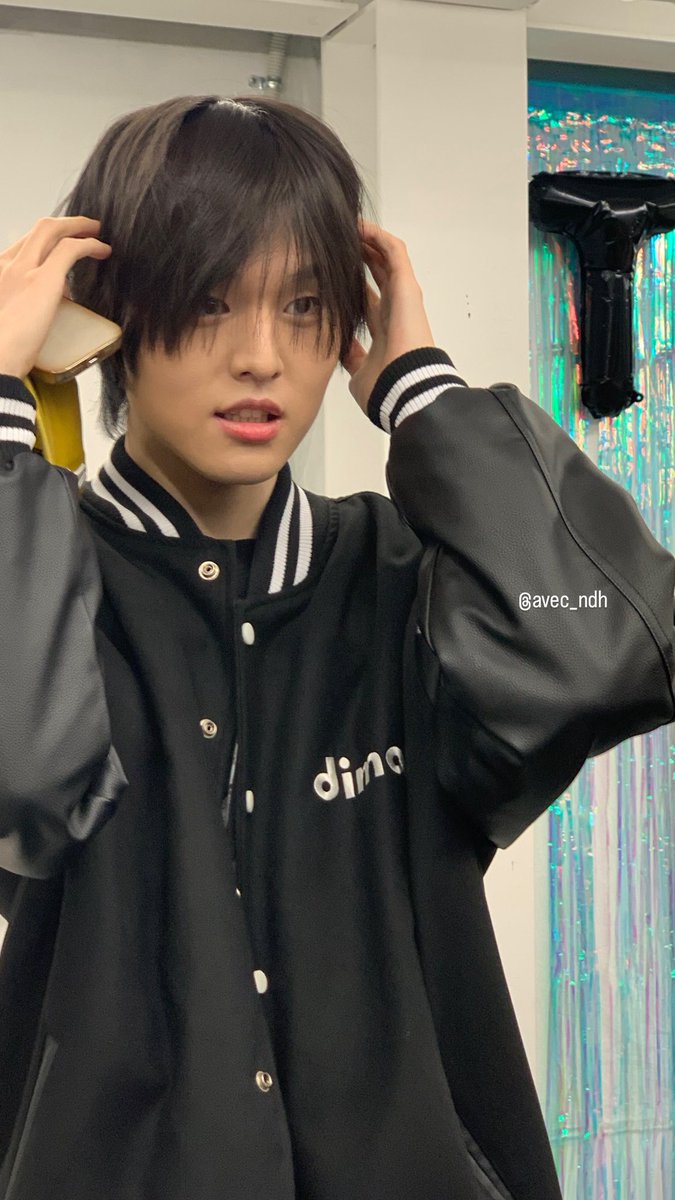 avec_tonirei's tweet photo. 너무 잘생김.. 우쯔캐... https://t.co/hCoimBJQba