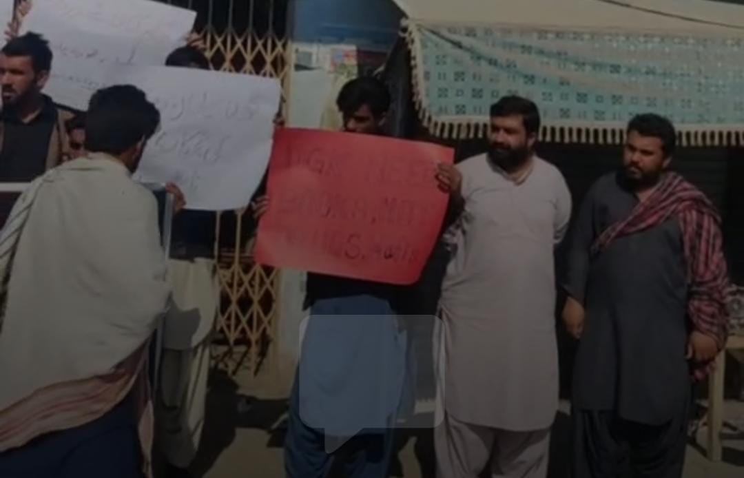 Alijanmaqsood12's tweet photo. Ghani Baloch and Sana Baloch have been active voices for their people. They have political affiliation with National Democratic Party and are caged for reasons unknown to their families and friends.

#ReleaseSanaBaloch 
#ReleaseGhaniBaloch https://t.co/UNciLvXbVq