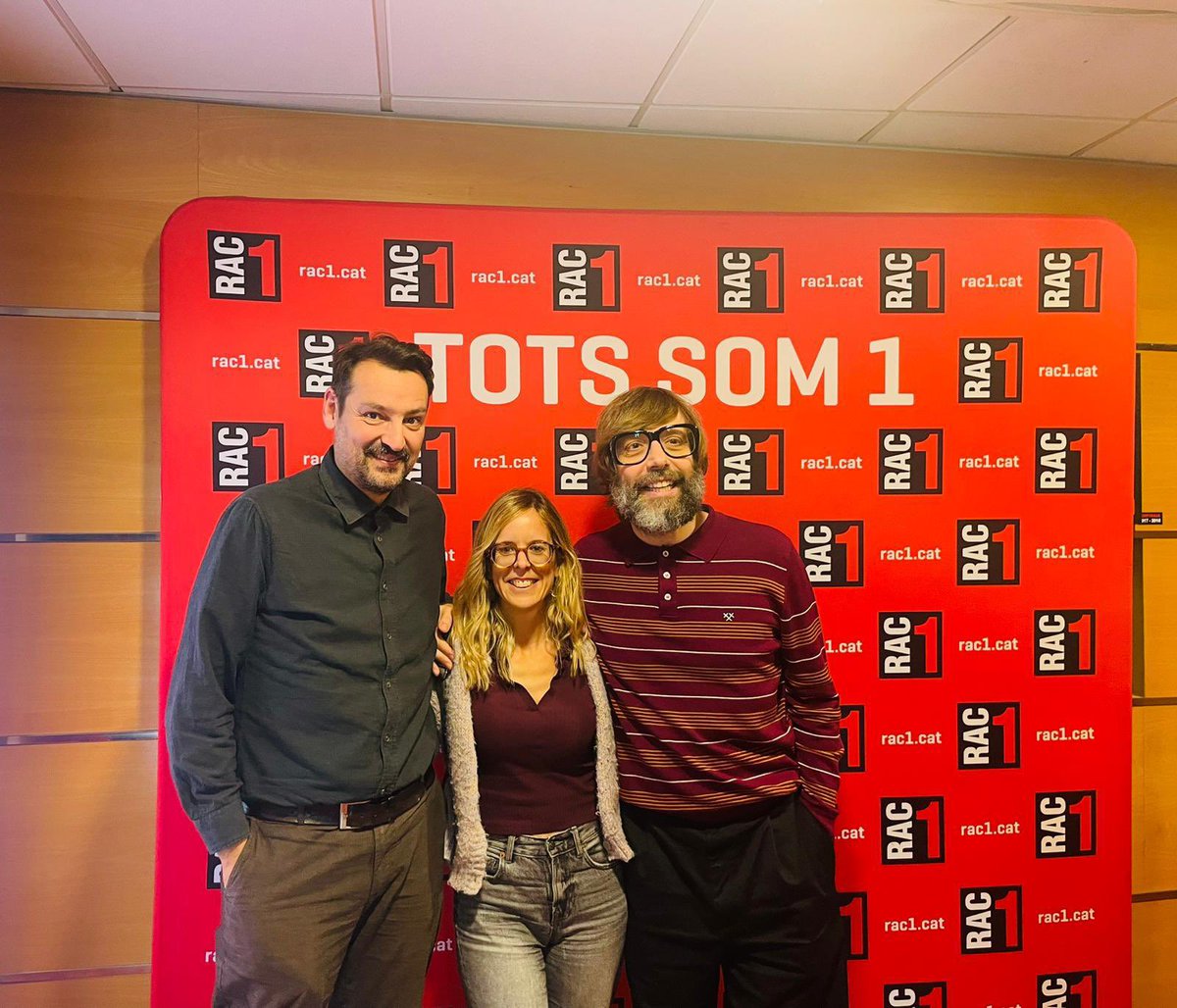 🎤🎙️<a href="/nuria_vm/">Núria Vendrell</a>  <a href="/lacompetencia/">La Competència</a>