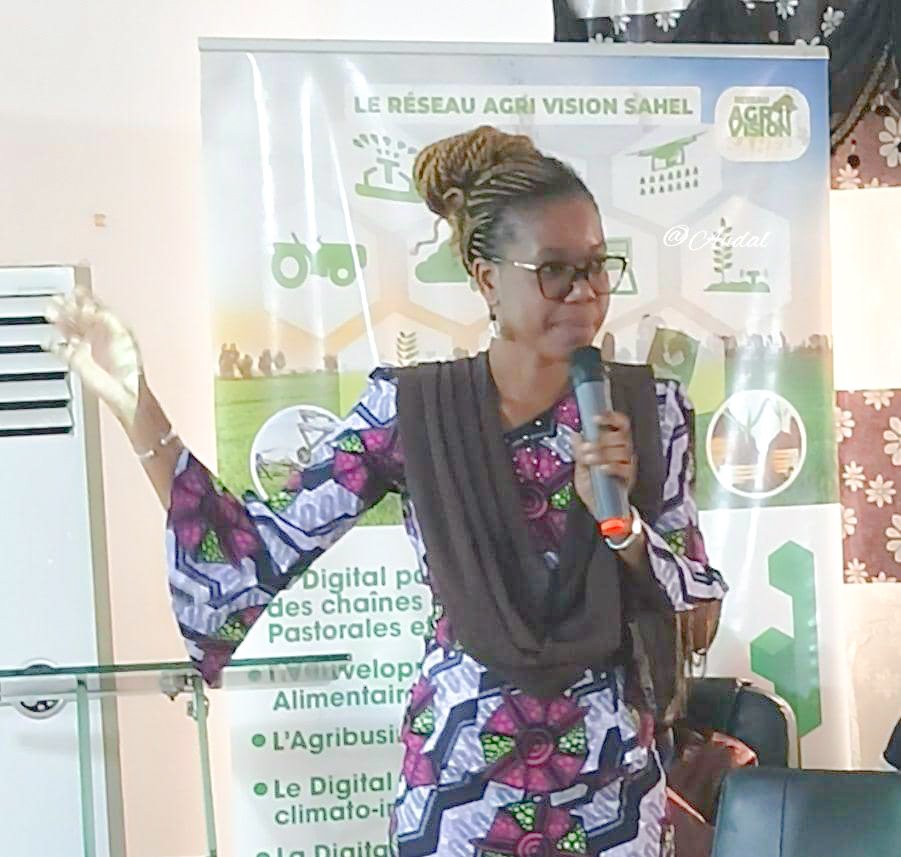 Fixer des objectifs, c’est refuser de subir.
Atteindre ses rêves, c’est prouver que les femmes ont le pouvoir de bâtir leur avenir.
Croyez en votre force, osez prendre votre place, et n’ayez jamais peur de viser haut.

#LeadershipFéminin  
#audaceféminine