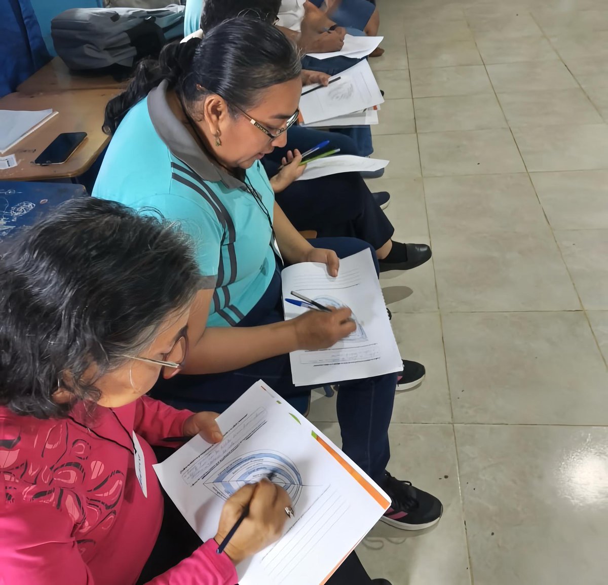 [PASAJE] Docentes del Colegio de Bachillerato Jorge Icaza participaron en un taller de acompañamiento socioemocional y manejo de crisis, en cooperación con el Consejo Noruego.

Fortalecemos el bienestar y la resiliencia educativa. 🤝📘

#ElNuevoEcuador