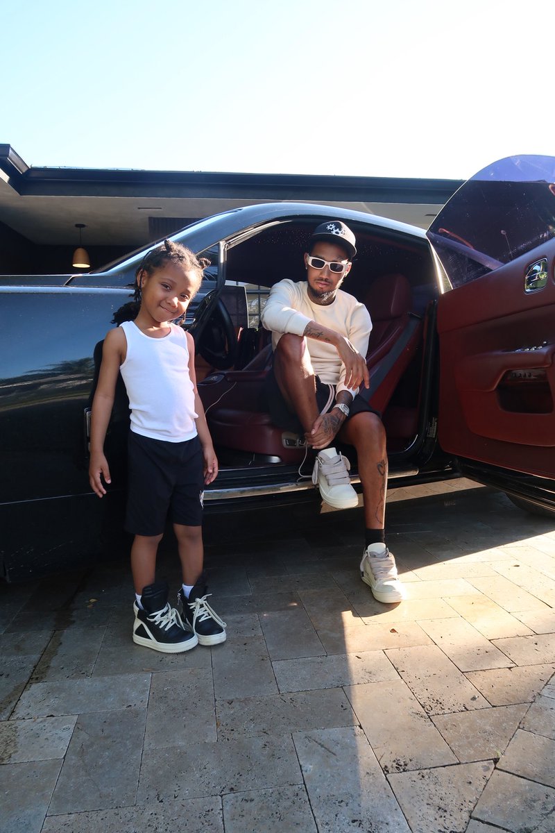 AuthenticLifer's tweet image. The Cool Dad💙