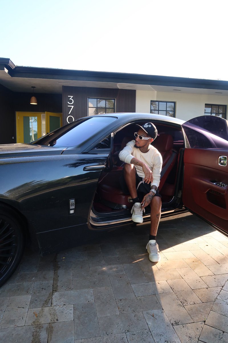 AuthenticLifer's tweet image. The Cool Dad💙