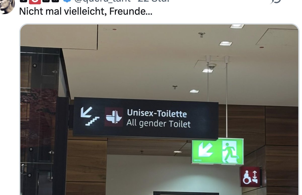 Rechte gehen zum pissen zur nächsten Tankstelle, weil es in ihrer Wohnung nur eine Unisextoilette gibt.