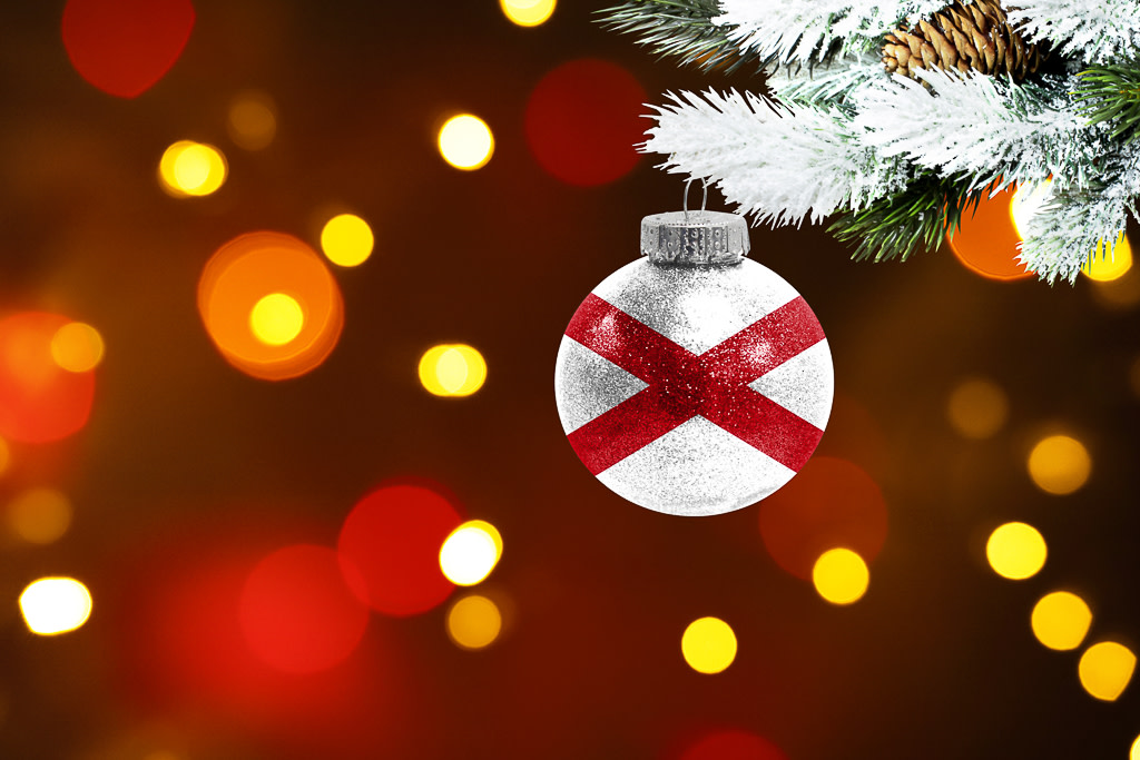 Don't forget these Unique Alabama Gifts for Travelers: A Holiday Gift Guide when tackling your holiday shopping this year! 🎁🎄 bit.ly/3APDvJF | #alabama #christmas #holiday #giftguide