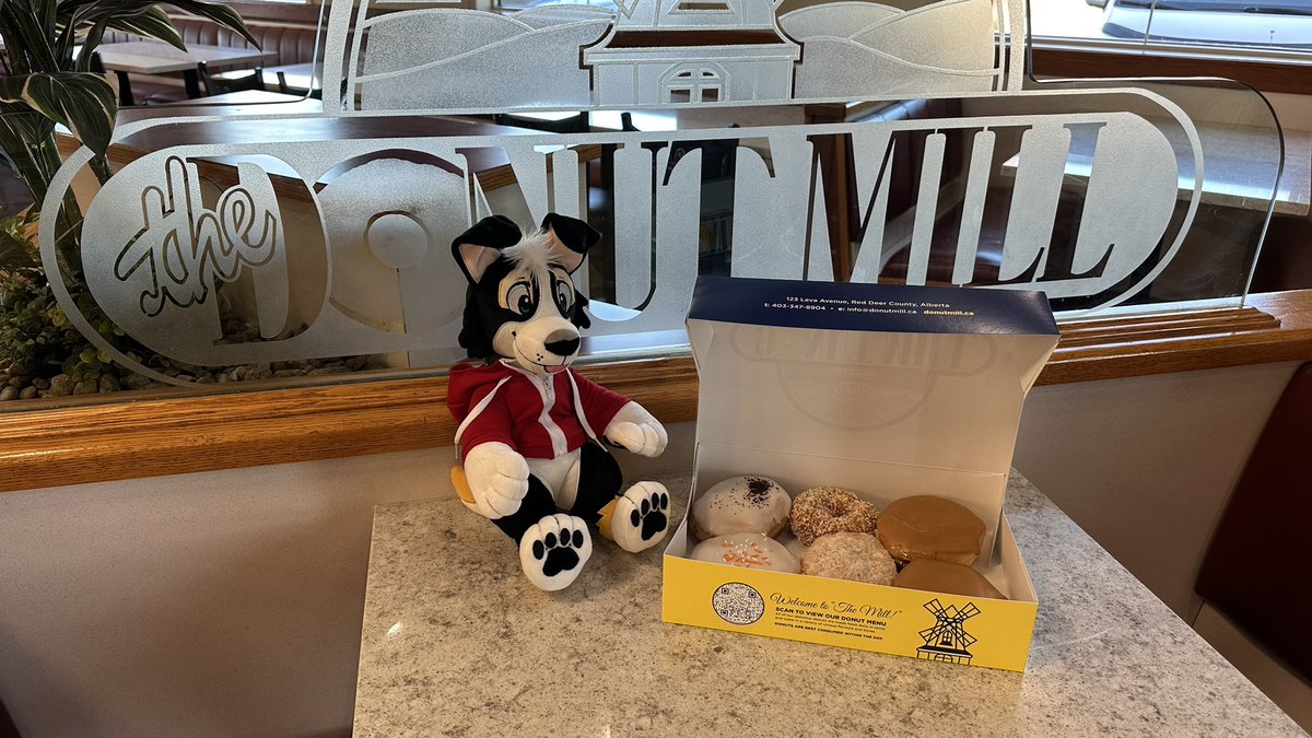 Doughnut dog! 🍩 
#softcandytoys #furry