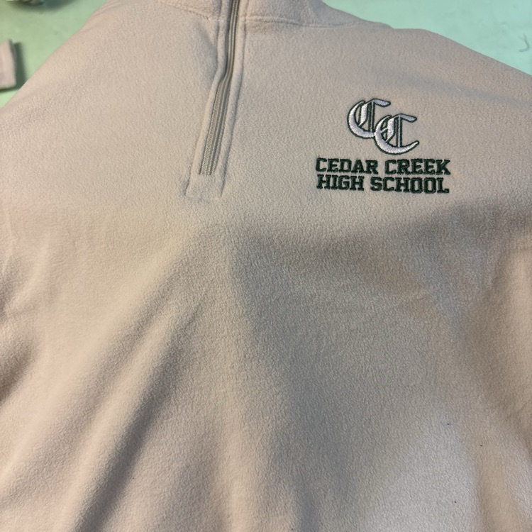 PiratesCCHS's tweet image. Check out what's coming to the School Store today... FLEECE! Available in olive green, maroon, and tan😍#feelslikefall 🍂