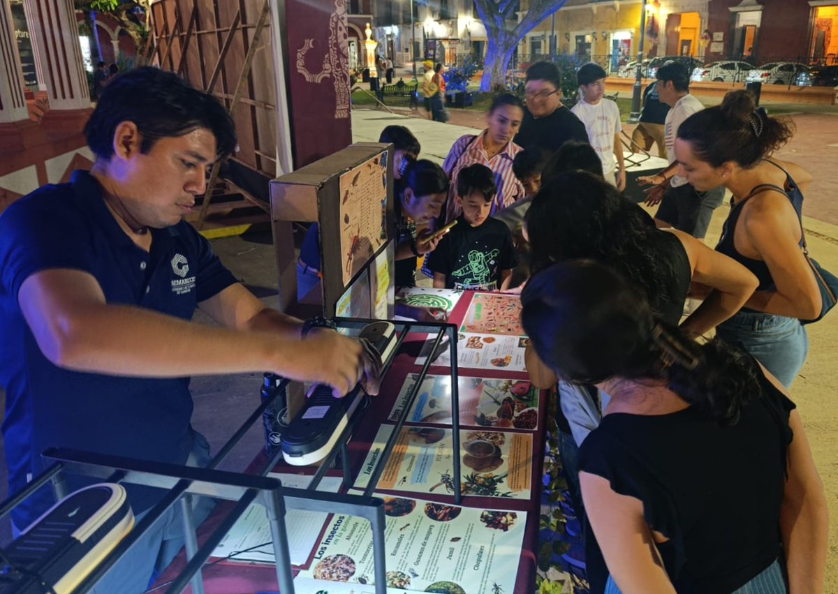 Les damos las gracias a todas las personas que se acercaron el día de ayer a nuestro stand de educación ambiental en la expo INSECTUS
Recuerda que la expo estará todos los días del mes de noviembre en el Parque Principal, para que conozcas las 37 fotografías únicas y monumentales