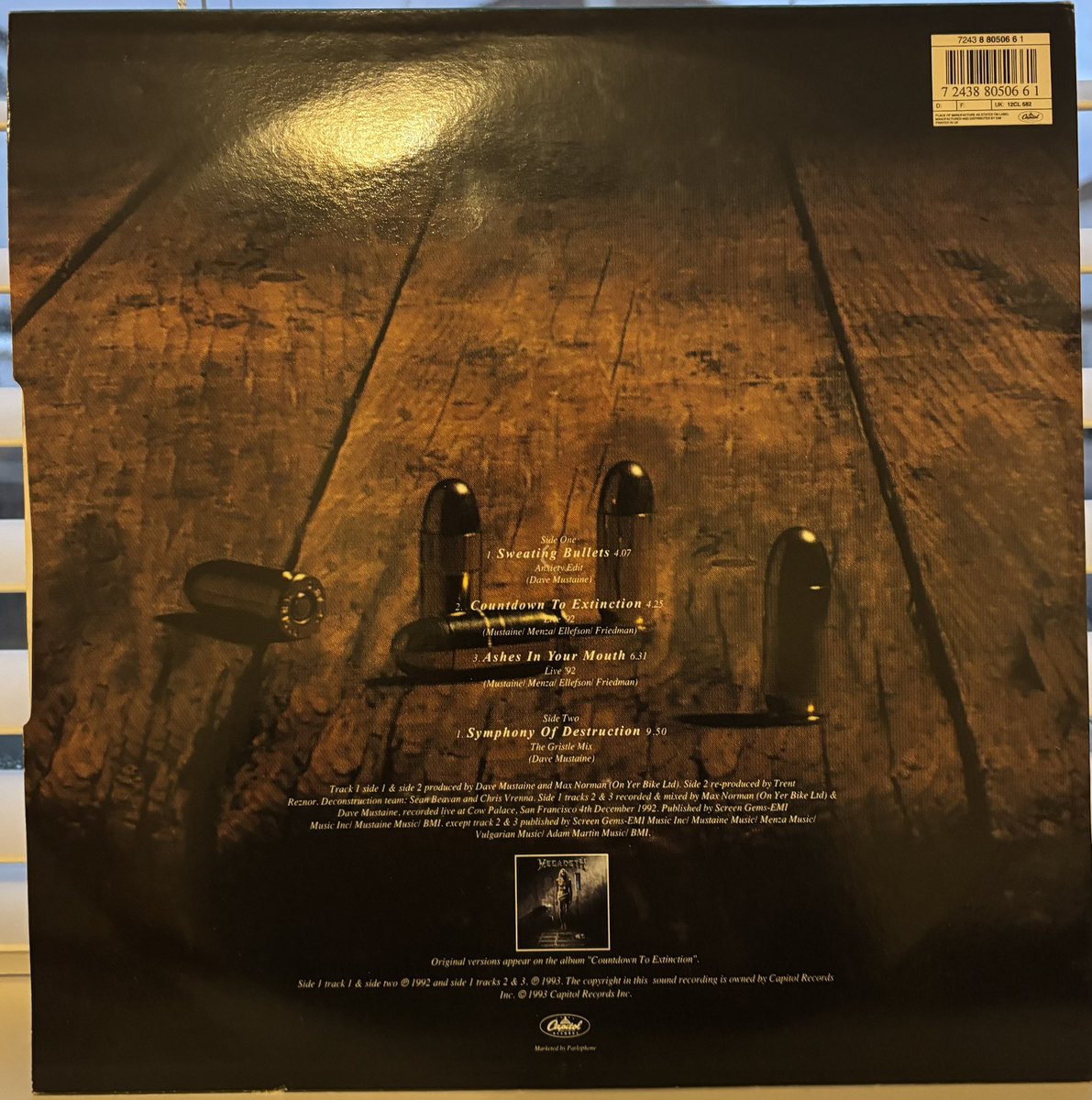 WeBuyYourVinyl's tweet photo. Today’s #recordoftheday in the box for @philliesbarshaw Record Fair this Saturday 12-4pm come on down #megadeth #sweatingbullets #shawlands #glasgow #recordfair #southsiderecordsglasgow #recordstore #vinyl #vintagevinyl
https://t.co/R4RluTjXd1 https://t.co/00aVxxjdZV