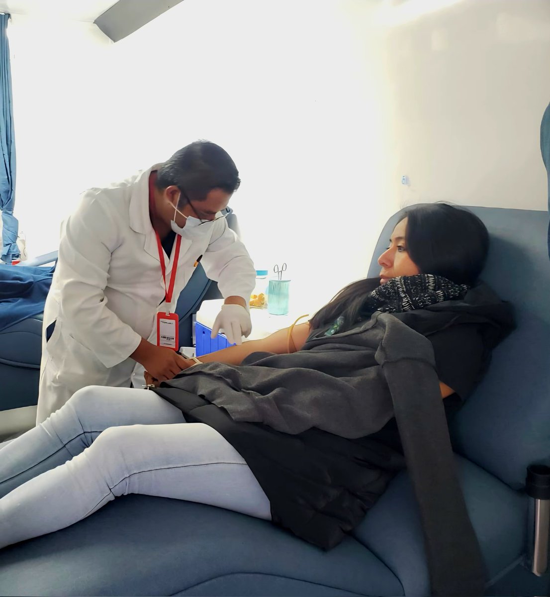 CETSHgo's tweet image. 🩸 El Centro Estatal de Transfusión Sanguínea acerca la unidad móvil al Hospital Materno Infantil.
Únete a esta jornada solidaria y contribuye con tu donación.
Cada gota cuenta, ¡todavía estás a tiempo! 💪
#CETS #DonaSangre #ComparteVida #DonaciónAltruista #SalvaVidas