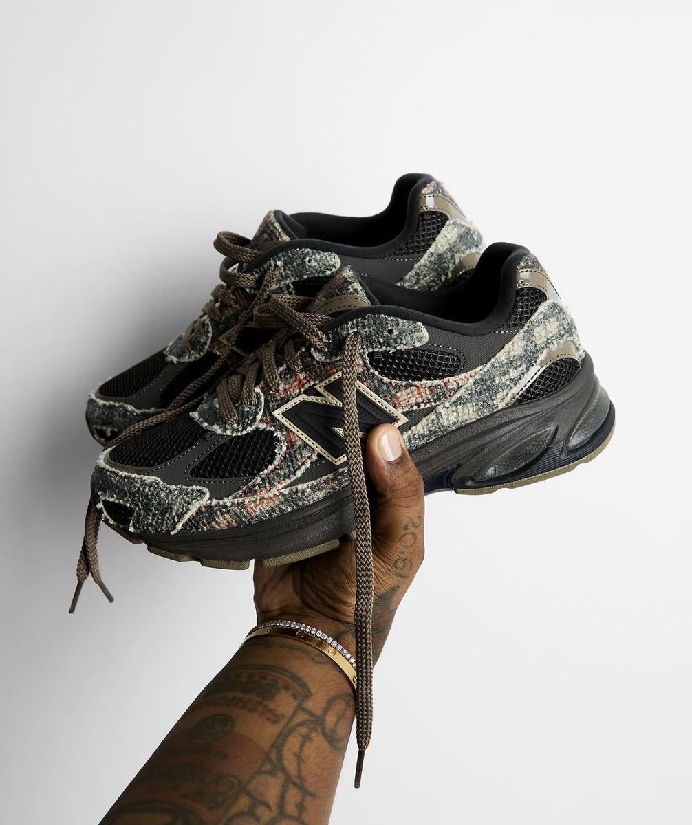 thesnkrsleaker's tweet photo. 🎟️ Raffles live: JFG x New Balance 2010 
=> https://t.co/tBkhj4nvVx https://t.co/QGXmjVqlaJ