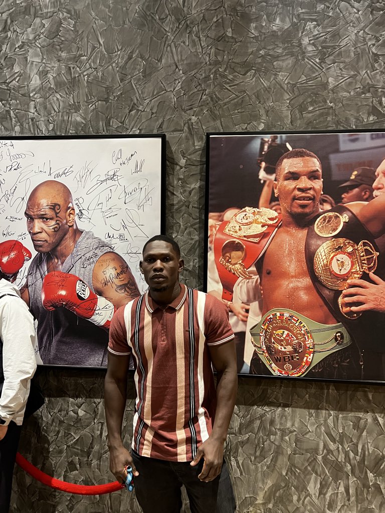 BwogiMusa's tweet image. Today i visted the champ’s gym in Riyadh #miketyson #Bwogi #smb⚡️🥊🇺🇬 #BoxingmadeBwogi #Boxing4Charity #Boxingmadein🇺🇬.