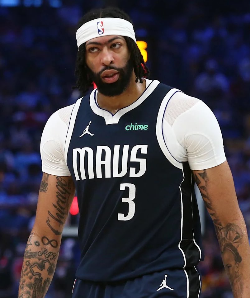 Mavs_FFL's tweet image. Would you do this? 👀🔥

Mavs get:
•Alperen Şengün
•A 2nd-round pick
•A future pick swap

Rockets get:
•Anthony Davis
•A 1st-round pick (protected)

#MFFL  (Chatgpt mock trade)