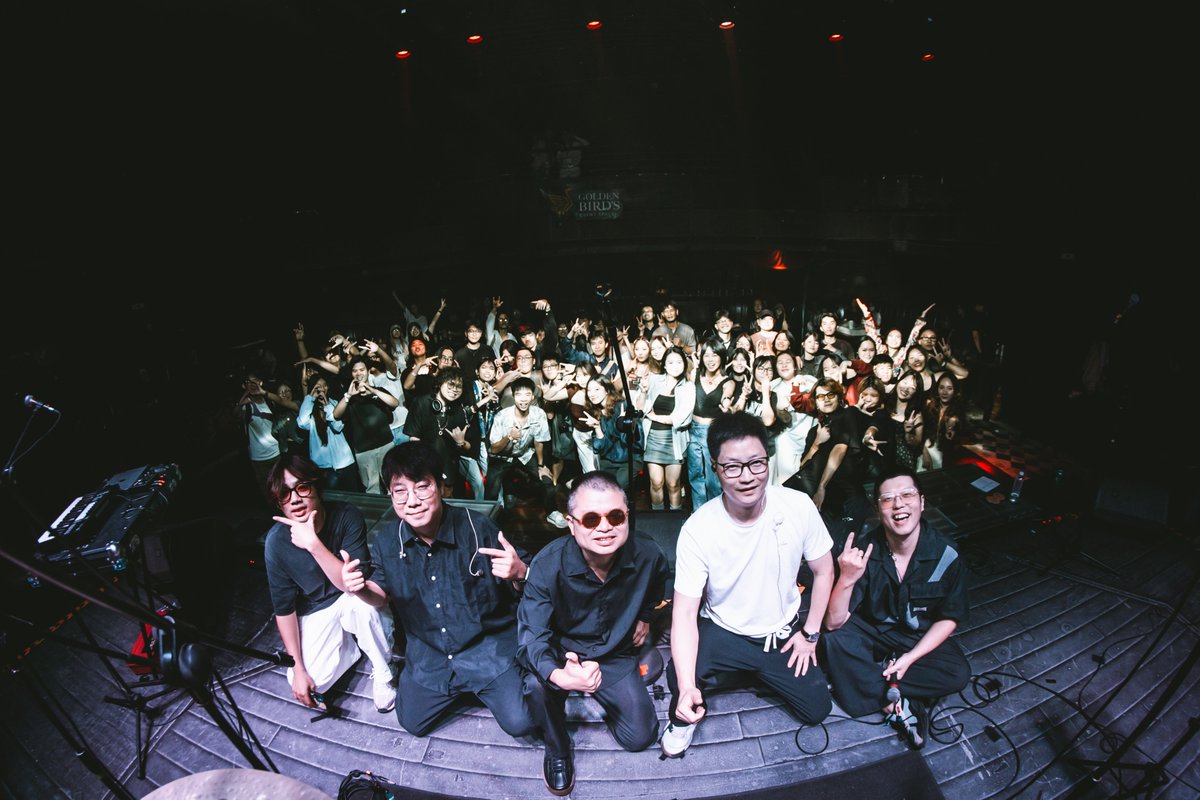 StarNest tweet media