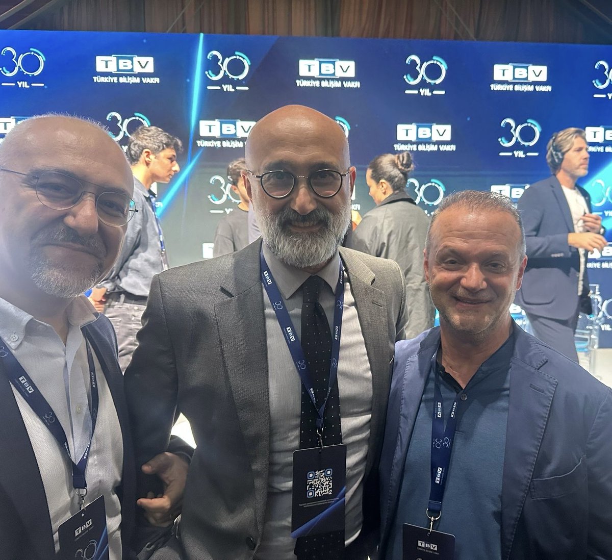 Yapay zekâ çağında sadece teknolojiyi anlamak değil, ona yön vermek zorundayız. 30 yıldır bu vizyonla yol alan TBV’nin bir parçası olmaktan gurur duyuyorum. Teşekkürler TBV.
#TBV30Yıl #TürkiyeBilişimVakfı #YapayZekâ