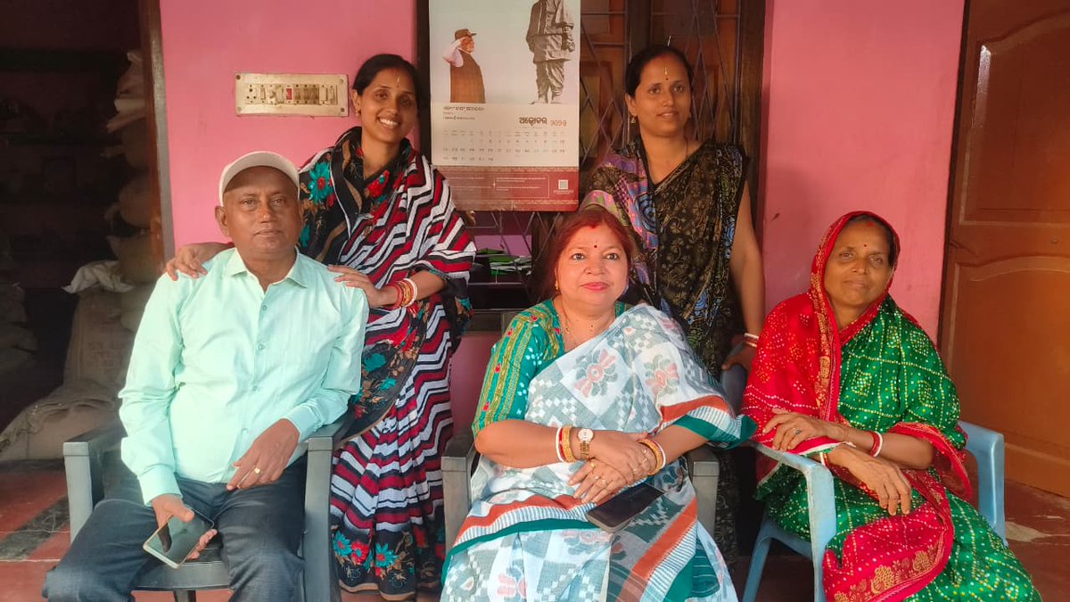 #ଅଶ୍ରୁଳ_ଶ୍ରଦ୍ଧାଞ୍ଜଳି
ଆମ ଦଳର ବରିଷ୍ଠ ନେତା ତଥା ବାଲିଆପାଳ ବ୍ଲକ୍ ଡଗରା ପଞ୍ଚାୟତର ସରପଞ୍ଚ ଶ୍ରୀଯୁକ୍ତ ସତ୍ୟାନନ୍ଦ ମହାନ୍ତିଙ୍କ ମାତା ୰ ସିନ୍ଧୁବାଳା ମହାନ୍ତିଙ୍କ ଦ୍ଵାଦଶାହ ଅବସରରେ ତାଙ୍କ ବାସଭବନରେ ପହଞ୍ଚି, ଶୋକସନ୍ତପ୍ତ ପରିବାରବର୍ଗଙ୍କୁ ସମବେଦନା ଜଣାଇଲି । ମହାପ୍ରଭୁ ଶ୍ରୀ ଜଗନ୍ନାଥଙ୍କ ନିକଟରେ ସ୍ବର୍ଗତ ଆତ୍ମାର ସଦଗତି କାମନା