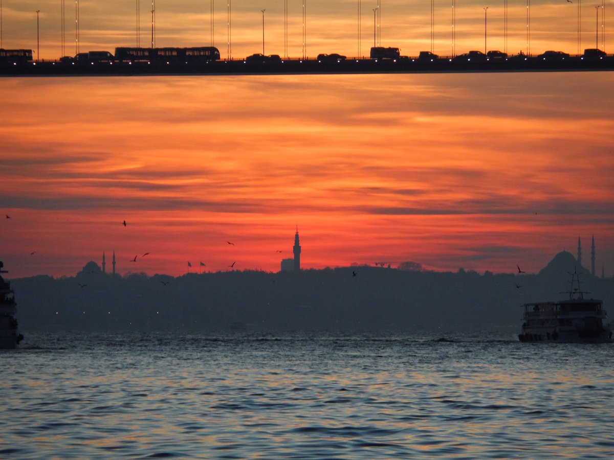 Afitabgibi's tweet photo. Gün batımı deyince Çengelköy abi.
|1.25 https://t.co/vE4OFIR9aI