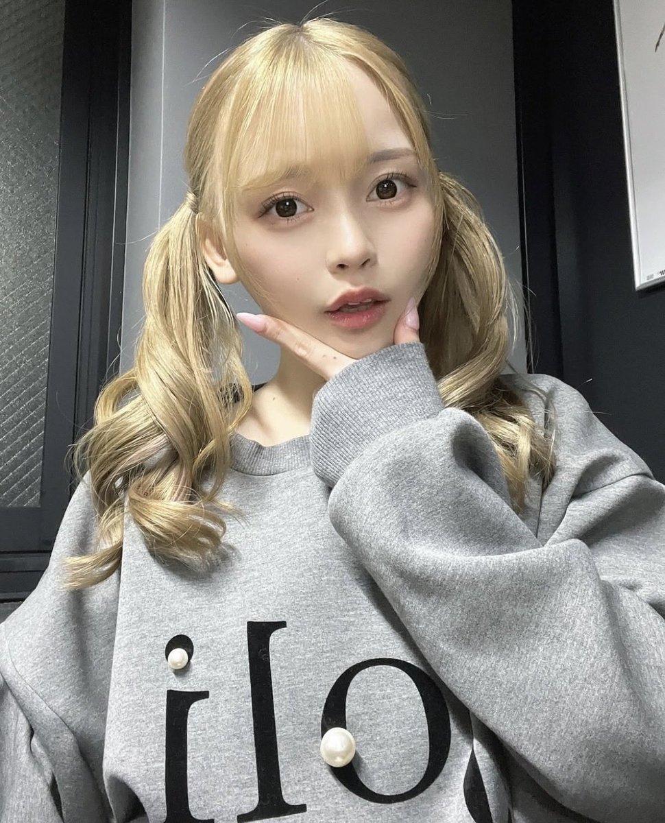 satoshi12291026's tweet image. 帰宅。
とりあえず一旦最後の撮影会予約とったからね🐈‍⬛よろしくだよ。
#今井りこ