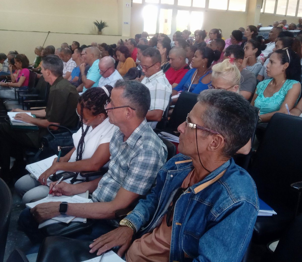 <a href="/WalterNoris/">Walter Simon Noris</a> Se realiza en #Camagüey seminario provincial para la consulta del Programa de Gobierno. #PorCamagüeyTodo #CubaVencerá