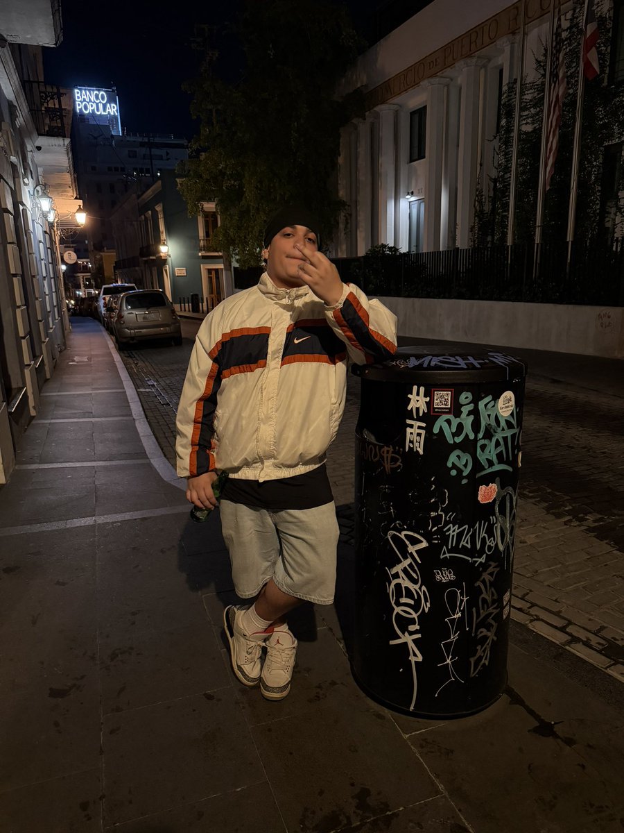 fuckyoubaez's tweet photo. 💢 https://t.co/9c0rXhAUki