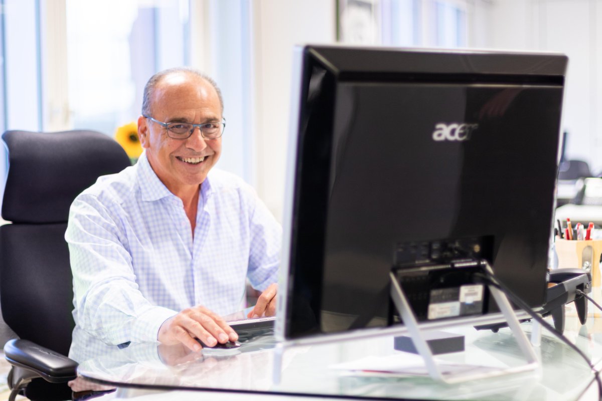 TheoPaphitis's tweet image. Your mindset sets the tone for everything you do.

Talent and opportunity can only take you so far, it’s the attitude you bring and the persistence you show that make the real difference. The people who achieve the most aren’t always the most skilled; they’re the ones who keep…