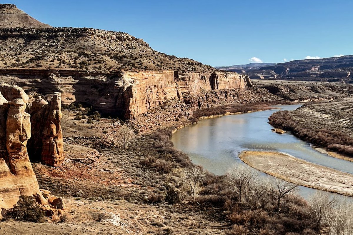 CUBoulderGWC's tweet photo. GWC Exec Dir Chris Winter spoke with NPR about the #ColoradoRiver. He discussed what's at stake in the ongoing negotiations among the 7 basin states over the future of the river.

https://t.co/MlGynKNjW1

#gwccololaw #coloradolaw #coloradoriver #coloradoriverbasin #waterlaw https://t.co/pSLfBO5FFP
