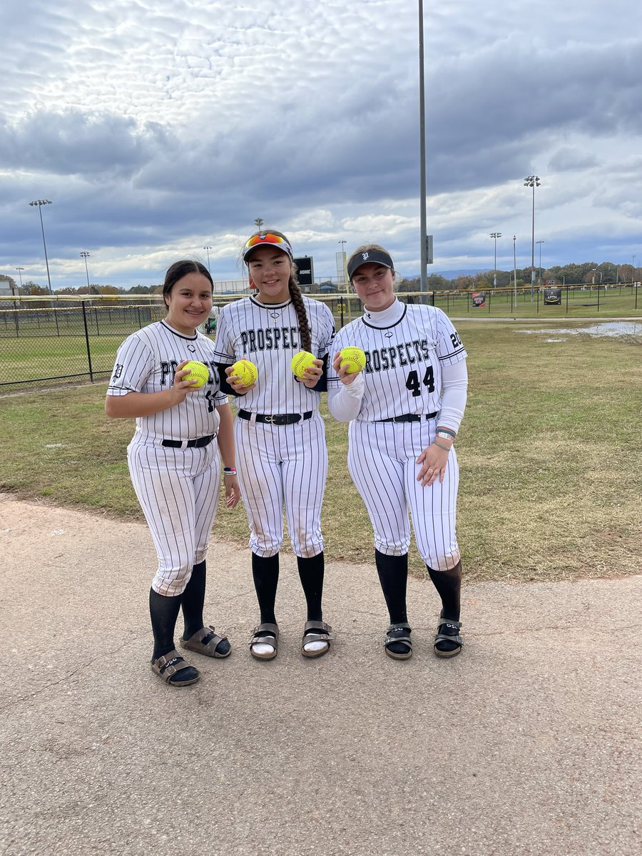 <a href="/ConnectSports_/">Connect Sports</a> Scenic City Recap Part 1! 

Offensive highlights‼️
<a href="/bellamarinaro11/">Isabella Marinaro 2028</a> (‘28 C/UTL) .636BA, 7H, 1HR💣, 5RBI

<a href="/Rylee_zzz/">Rylee Hollings(2028)</a> (‘28 INF) 625BA, 5H, 2HR💣💣, 6RBI

<a href="/workman_lainey/">Lainey Workman 2028</a> (‘28 RHP/1B) .500BA, 5H, 1HR💣, 6RBI

<a href="/SBRRetweets/">Softball Recruiting Reposts</a> <a href="/PrepSoftball/">Prep Softball 🥎</a> <a href="/SunilSportsNews/">Sports News By Sunil Sunder Raj</a> <a href="/gatorjack72/">Girls In The Game</a>