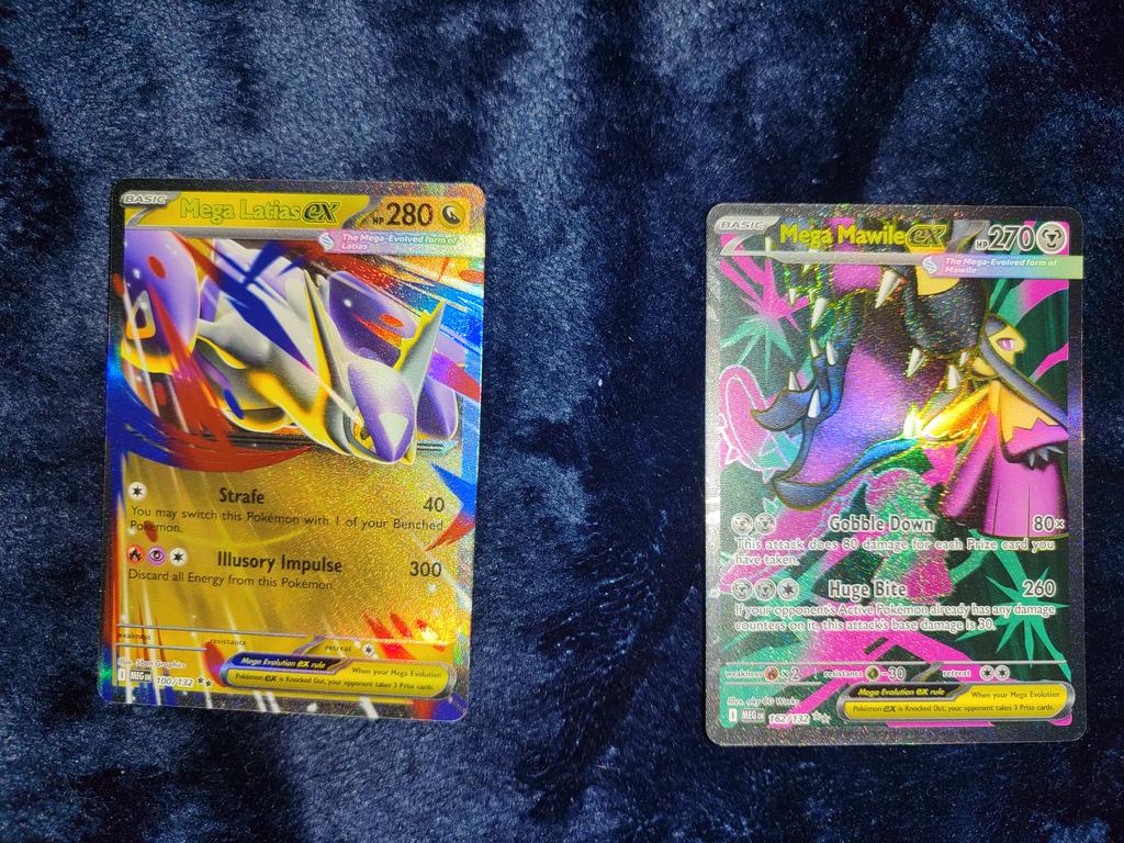 Cris_RamosL's tweet photo. @UniverseCards_ Ahí humildemente https://t.co/4vSpBLG8lZ