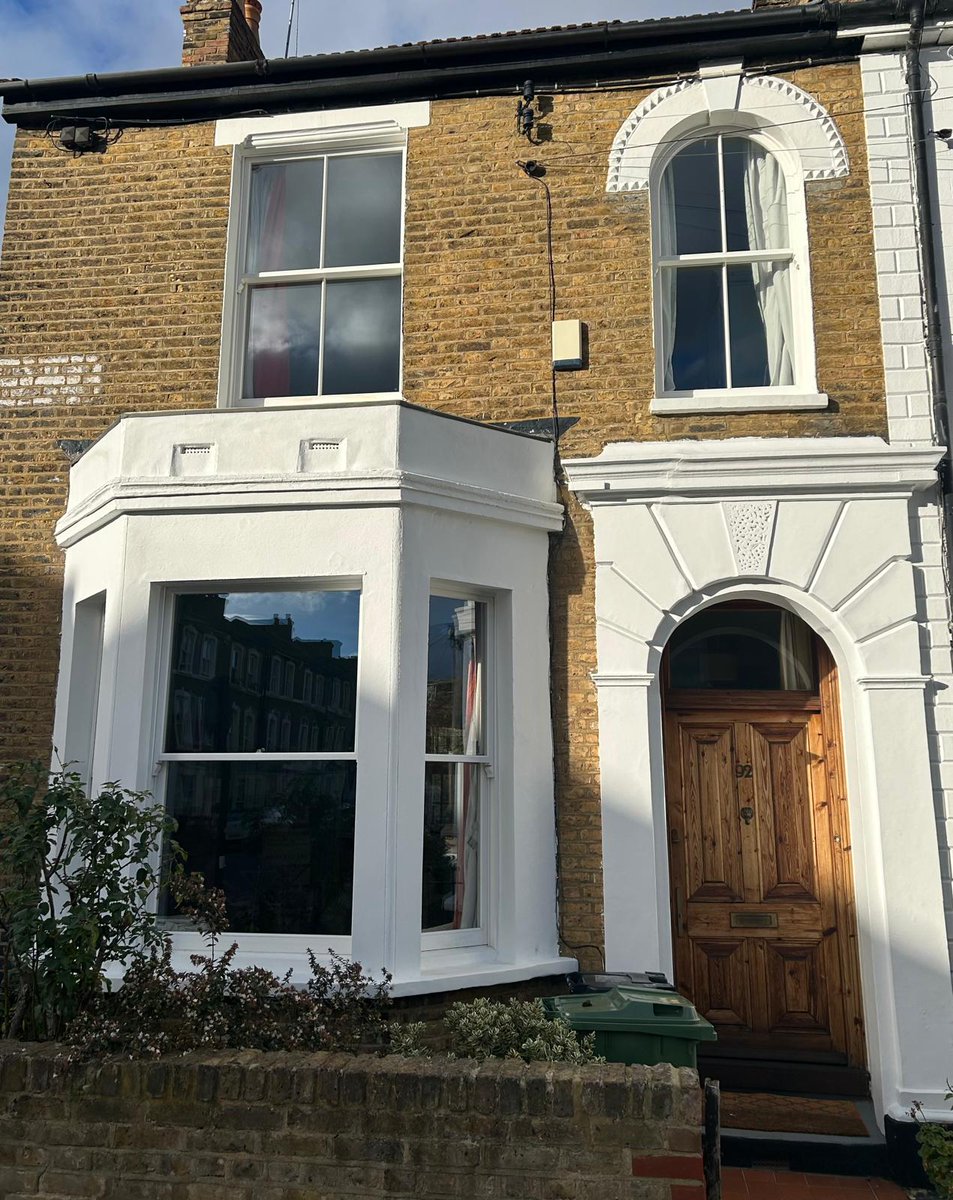 spstimber's tweet photo. An update from one of our Wimbledon customers:
These box sash windows were fitted nearly 10 yrs ago, haven’t been touched since and still look great!

Our windows are made to fit each home out of specially treated Accoya wood. Made to last! Find out more: https://t.co/r4Pg69imw4 https://t.co/dRSATewb8b
