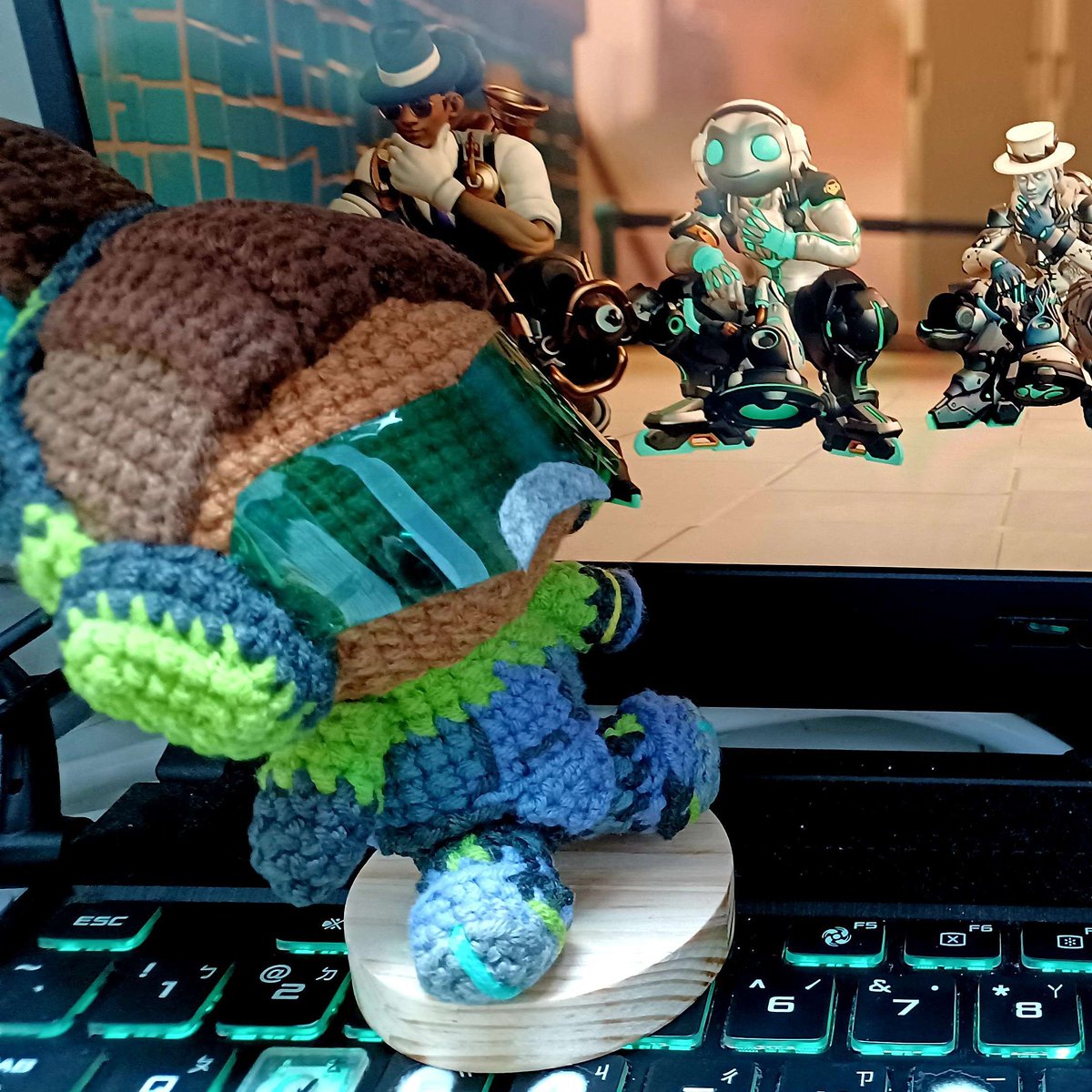 hwan_two's tweet image. extremely cute crochet dolls🥹
work by @topmoclenwibuVN