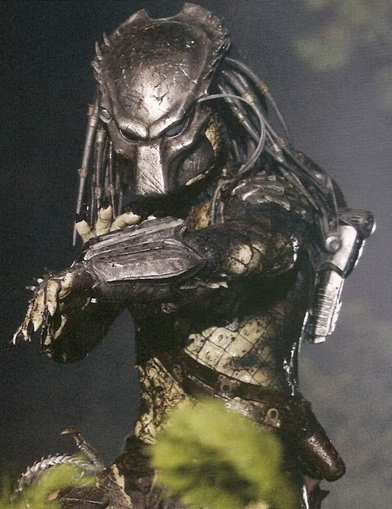 PowerTeaa's tweet photo. we need to discuss the wasted potential of Wolf. Such a great design on a shitty ass movie where you can't even see him https://t.co/B5WfKWUQty