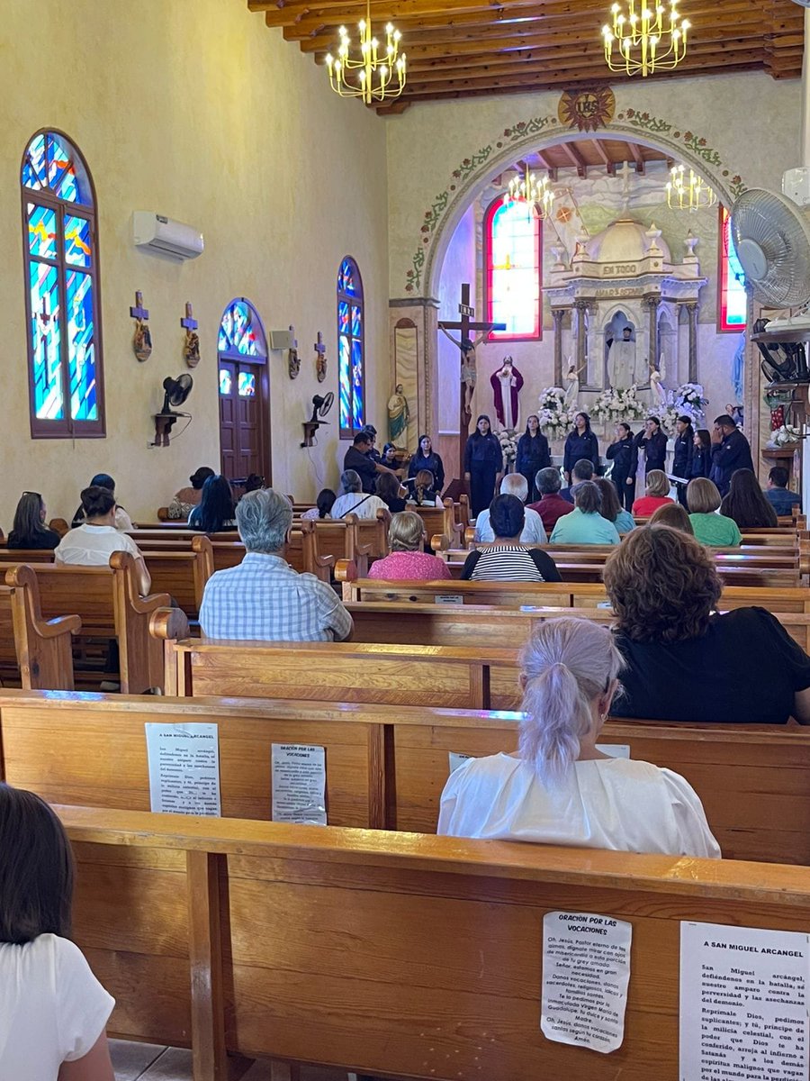 Coro de cámara de Grupo México participa en el festival Luna de Montaña 2025

#MineAcademy
𝐕𝐞𝐫 𝐧𝐨𝐭𝐚 𝐜𝐨𝐦𝐩𝐥𝐞𝐭𝐚👇🏻
mineacademy.mx/coro-de-camara…