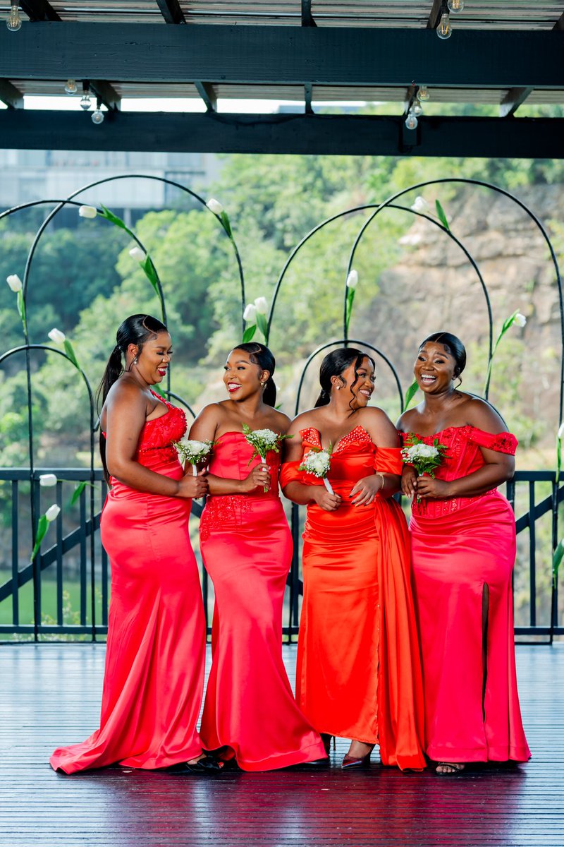 Daah_Photograpy's tweet photo. 💍

Retoucher: @sabelo_mag 
Images by: @Daah_Photograpy 

#weddingphotographer 
#wedding 
#IDo
#WeddingMoments
#eventphotography 
#PhotographerSA
#TieTheKnot
#SAWeddings
#johannesburg 
#Pretoria 
#durban 
#daahphotography 
#nikonphotography https://t.co/Z9qEhFqBpf