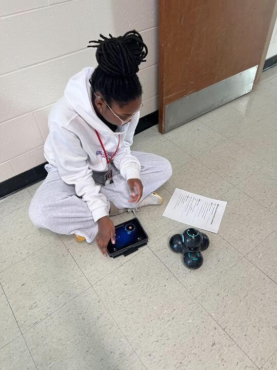 EdTechGCS's tweet image. 🤖 World of Education students from @Hillcresthsrams explored coding and creativity with Cue Robots today! Hands-on learning, problem-solving, and lots of tech-powered fun. 🎯
 #CueRobots #InstructionalTech #STEMEducation #GreenvilleCountySchools