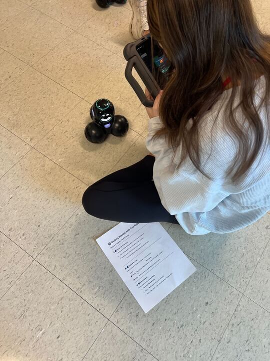EdTechGCS's tweet image. 🤖 World of Education students from @Hillcresthsrams explored coding and creativity with Cue Robots today! Hands-on learning, problem-solving, and lots of tech-powered fun. 🎯
 #CueRobots #InstructionalTech #STEMEducation #GreenvilleCountySchools
