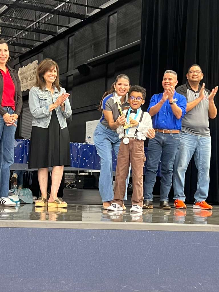 PauCoronadoD's tweet image. Congratulations, my Little Sweet Boy &amp;lt;3. So proud of our boy Dante.  He won 1st Place in Behavioral &amp;amp; Social Science and Sweepstakes 1st Place #SiSD District Science Fair. @DSShook_ES  @SocorroISD