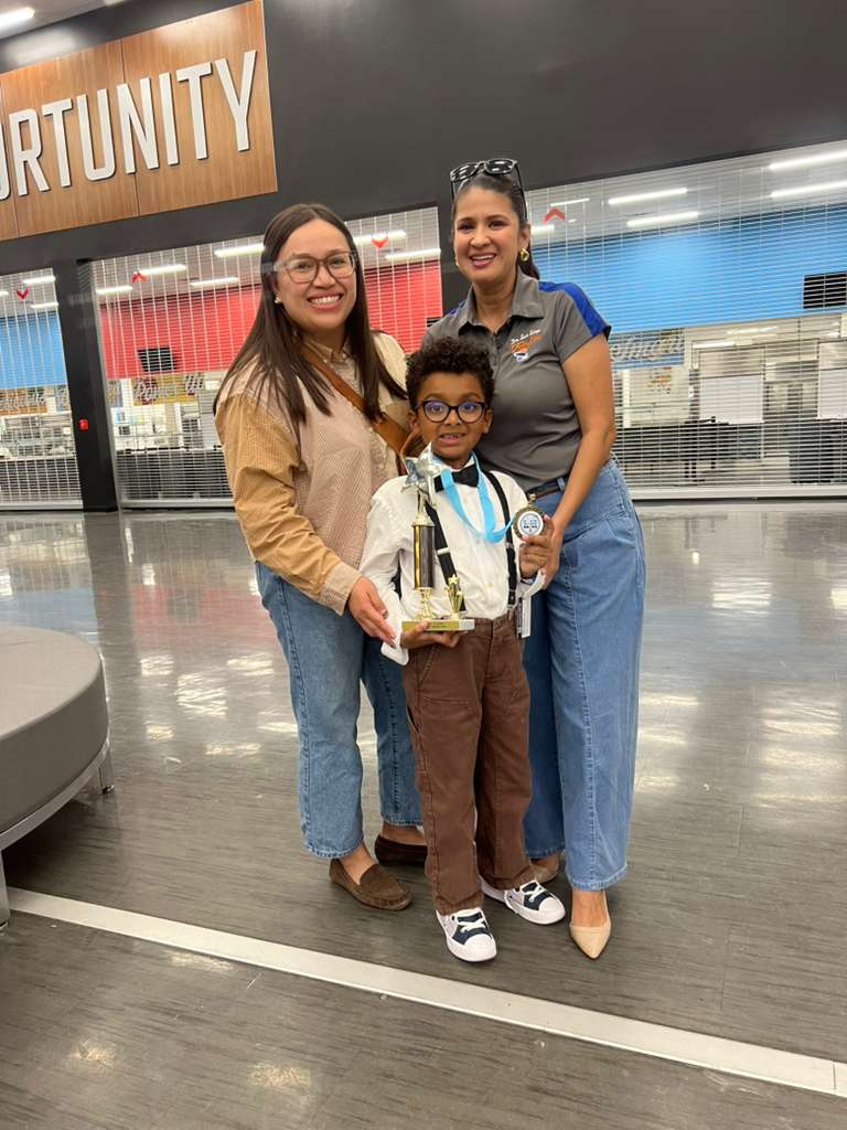 PauCoronadoD's tweet image. Congratulations, my Little Sweet Boy &amp;lt;3. So proud of our boy Dante.  He won 1st Place in Behavioral &amp;amp; Social Science and Sweepstakes 1st Place #SiSD District Science Fair. @DSShook_ES  @SocorroISD