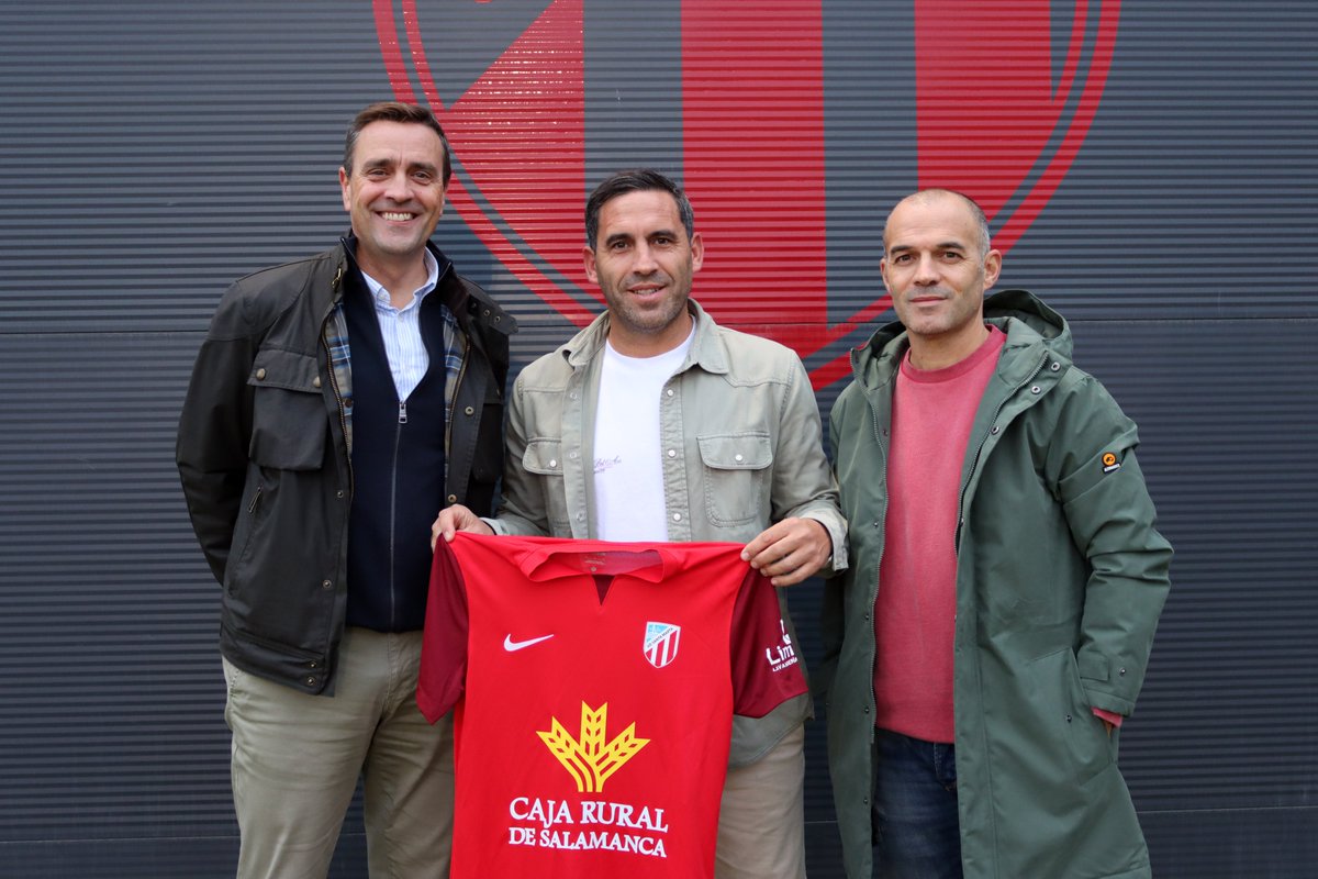 📰 Jonathan Martín, nuevo director general de la UD Santa Marta

🔗 udsantamarta.com/es/noticias/-i…

#OrgulloUDSM | #LaboreVictoriam