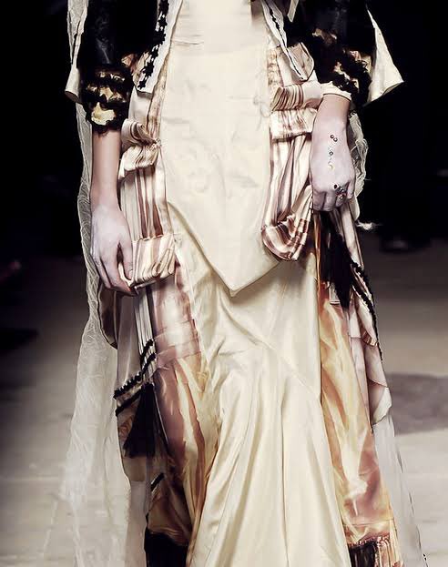 whole collection has intricate and perfectly delicate details