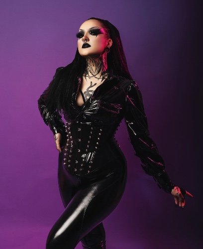 Miss Evilia Bathory tweet media