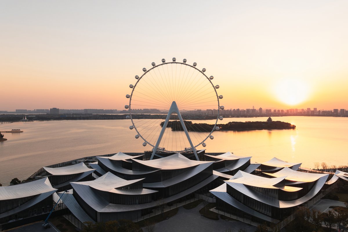 BIG_Architects's tweet photo. The Suzhou Museum of Contemporary Art's completion is on the horizon with Materialism, an exhibition curated by BIG.
πΈ Ye Jianyuan and Justin Szeremeta
#ArtsGroupCo #FrontInc #ShanghaiShuishiLandscapeDesign #RdesignInternationalLighting https://t.co/aoCFhVh5qd