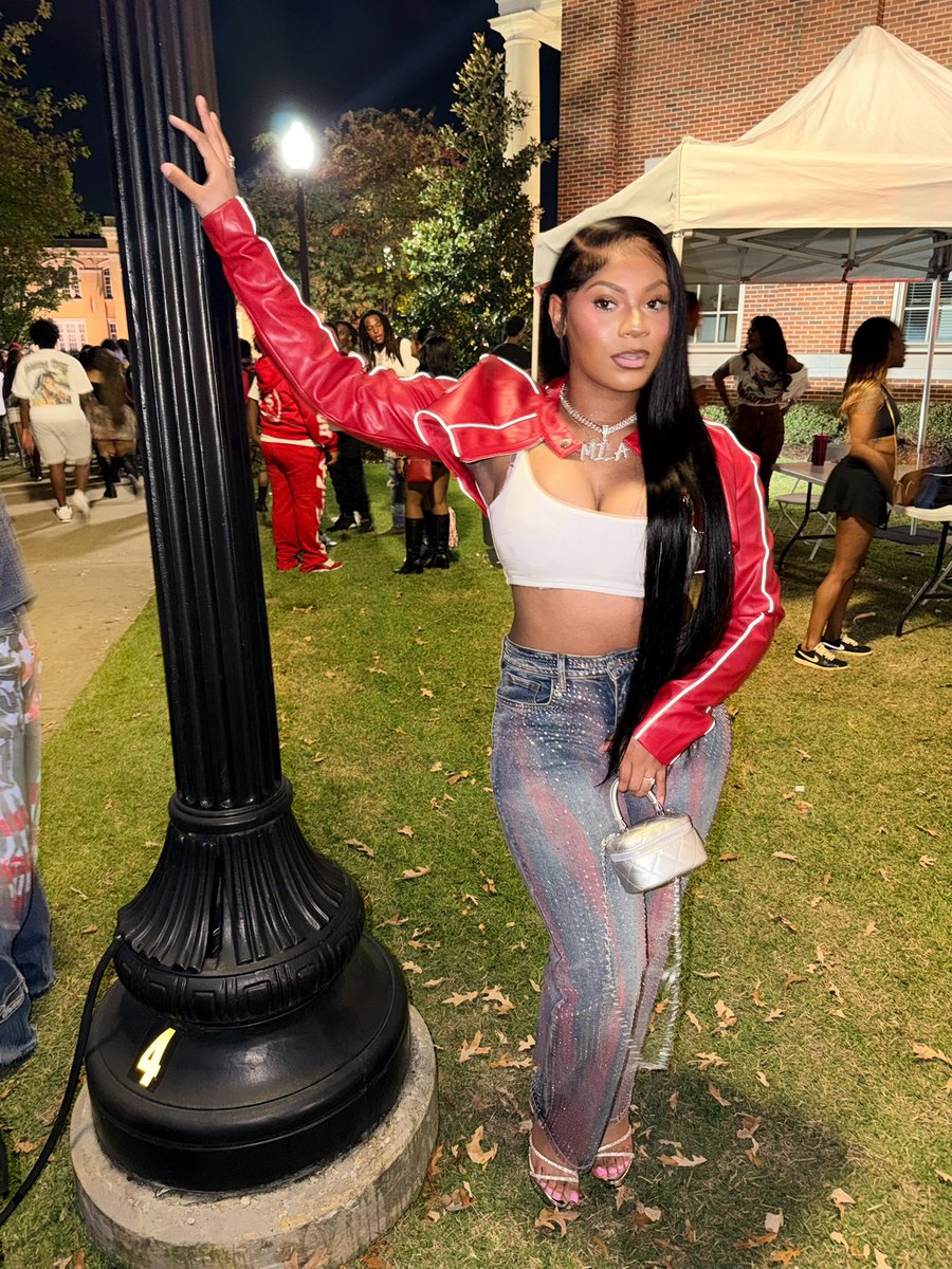 MilaaParkerr_'s tweet photo. Bama Barbie 🐘 https://t.co/I8pJjk3Qk9