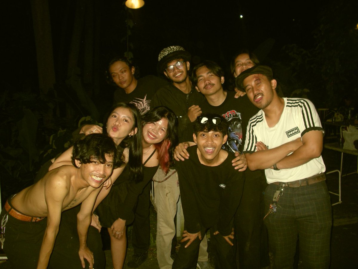 kegiatan warga di hari minggu