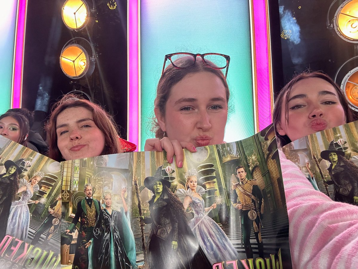 SEATED! 💕🫧💚