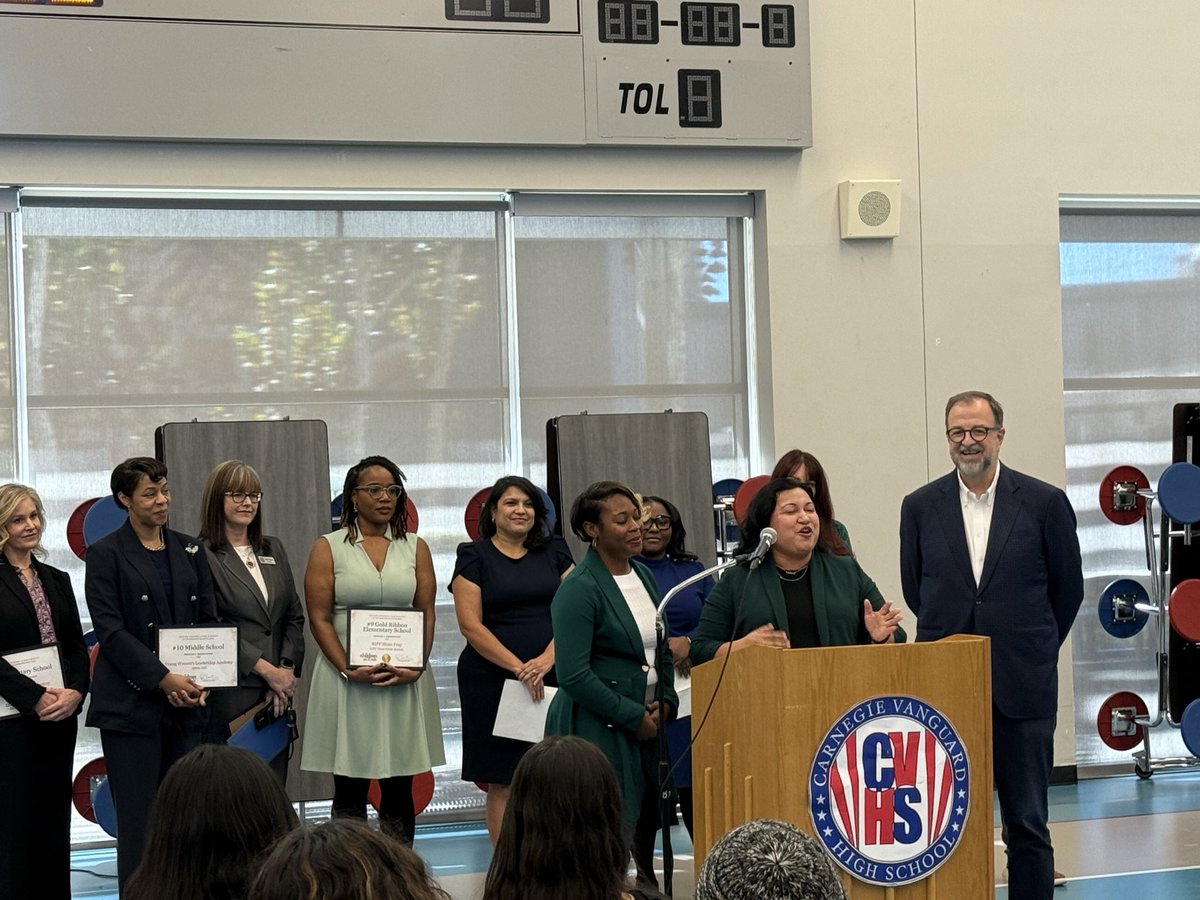 DrFavyCantu tweet media