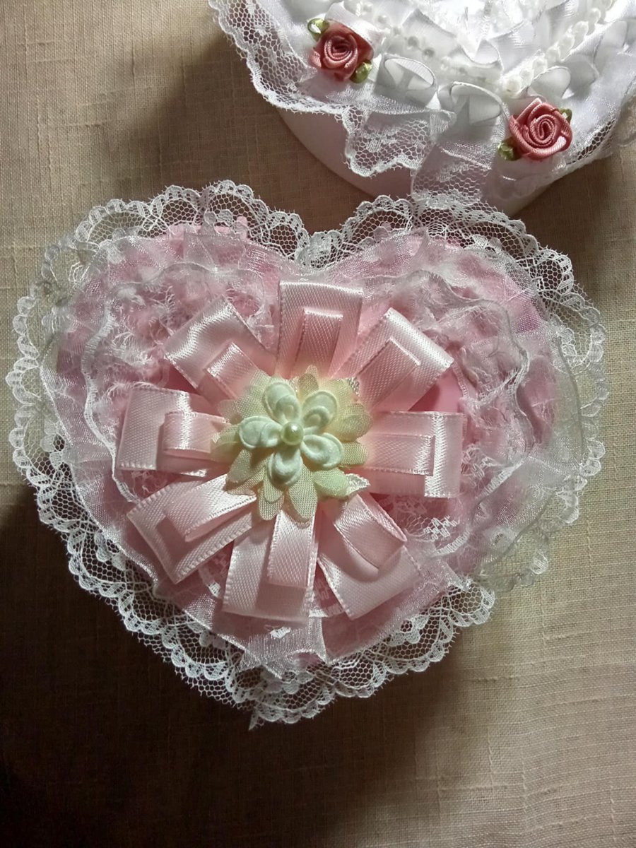 mijijiee's tweet image. BINDER - 500
HEART SHAPE STORAGE - 150

no cancellation 
mod: flash or J&amp;amp;T 
mop: gcash
NO RUSH DELIVERY 

📍rizal