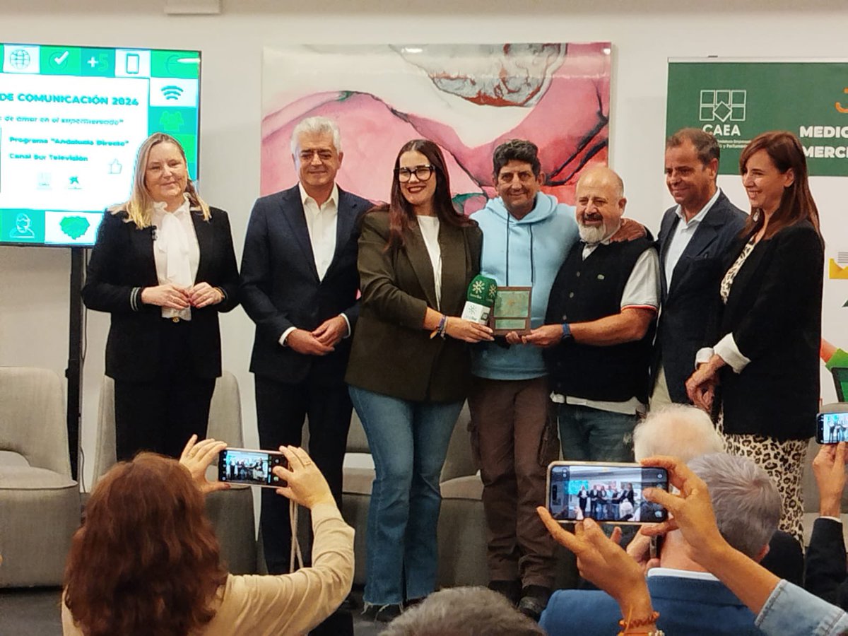 💚 Nuestro equipo de Andalucía Directo Córdoba gana el II Premio CAEA 2024 por “Historia de amor en el supermercado”.

Un reportaje de Piedad Vázquez, José Carlos López y Emilio Reyes, con producción de María José Fernández.

🎉 Orgullo.