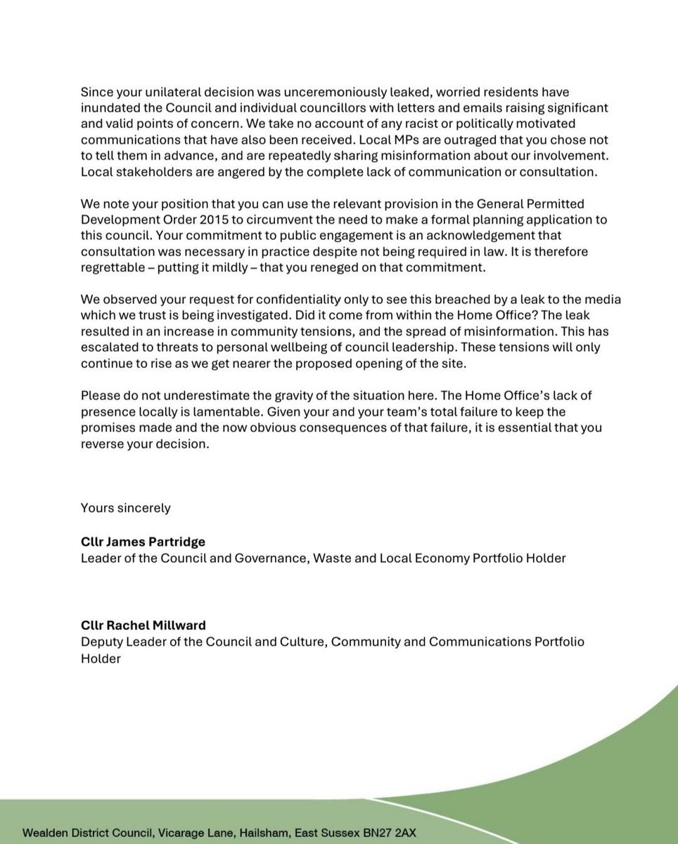 TheBritishIntel's tweet image. 🚨🇬🇧 GREEN PARTY DEPUTY LEADER OPPOSES ASYLUM PLAN IN HER OWN AREA

Newly elected Green Party deputy leader Rachel Millward has written to the Home Office objecting to the housing of 600 asylum seekers at Crowborough Army Training Centre.

In a letter co-signed with Wealden…