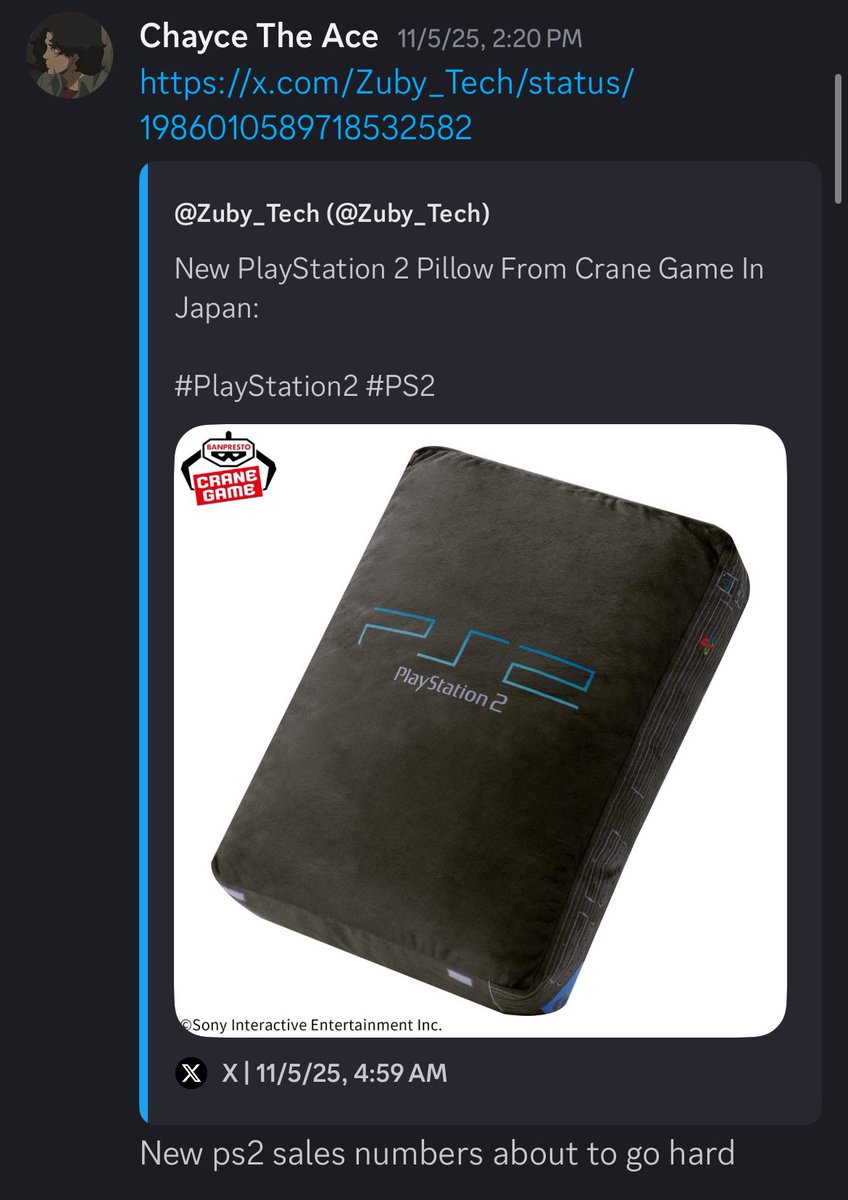 UltimaShadowX's tweet image. They actually fucking counted the pillows, didn’t they…